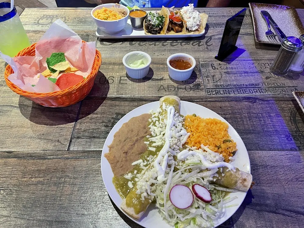 Toro Loco Burro Chicken Tinga